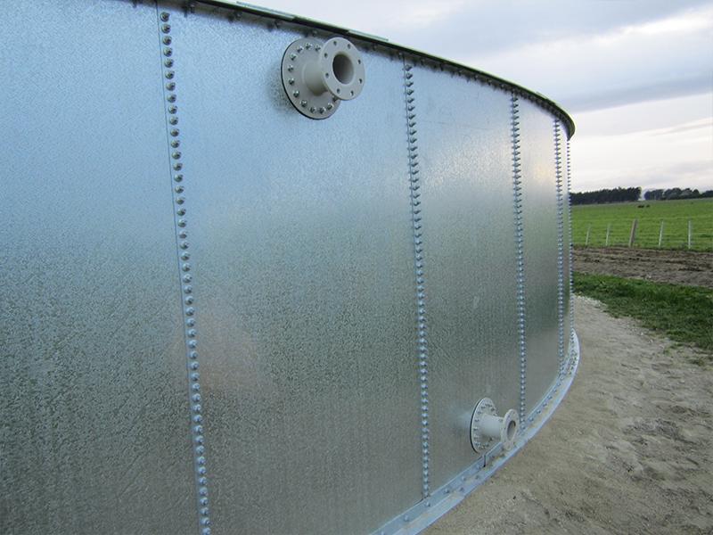 Above-ground steel storage tanks