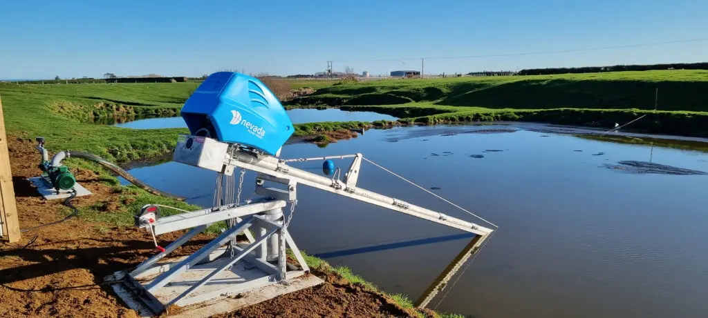 Why Do Effluent Ponds Get Crusty? 3 Nevada 7m Electric Stirrer in action