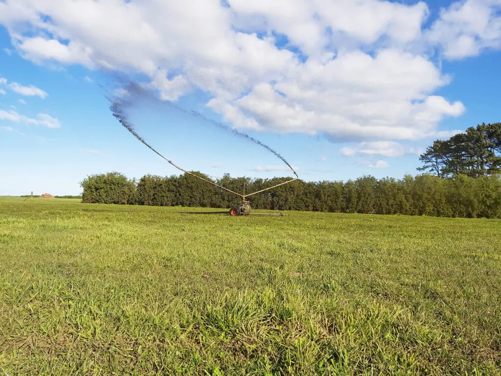 Are Travelling Irrigators the Most Labour Efficient for Effluent Management? 1 Nevada Spider deluxe Travelling Irrigator