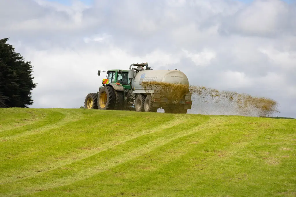 How Do I Get the Most Value Out of My Dairy Effluent? 1 Nevada 12800L Tandem Slurry Tanker spreading with RainWave
