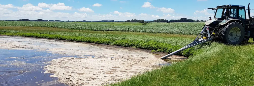 Frank no longer needs to remove solids from his dairy effluent 10 Frank Collier's PTO Stirrer in action