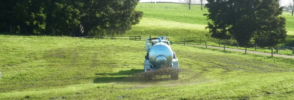 Effluent Application: The Way it Spreads Matters 11 Nevada Tandem Slurry Tanker spreading effluent with a Nevada RqainWave applicator