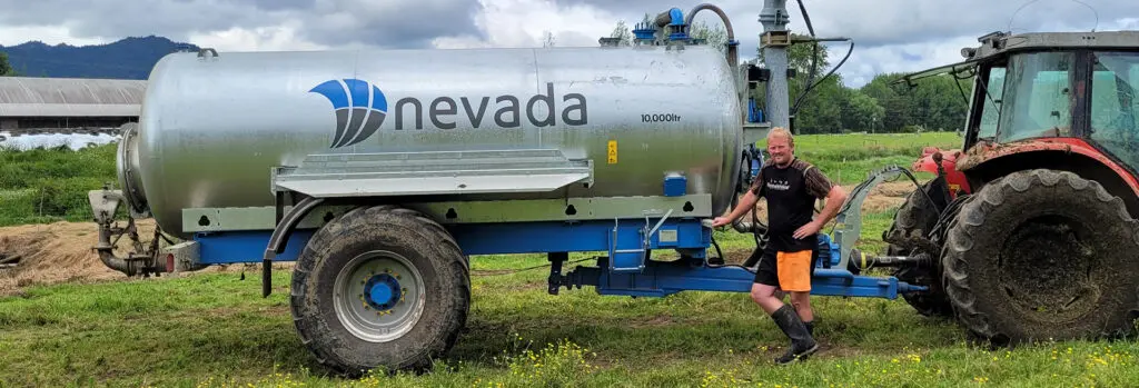 Peter & Alyse Made a Calculated Investment 4 Peter standing proudly infront of his new Nevada Single Axle Slurry Tanker