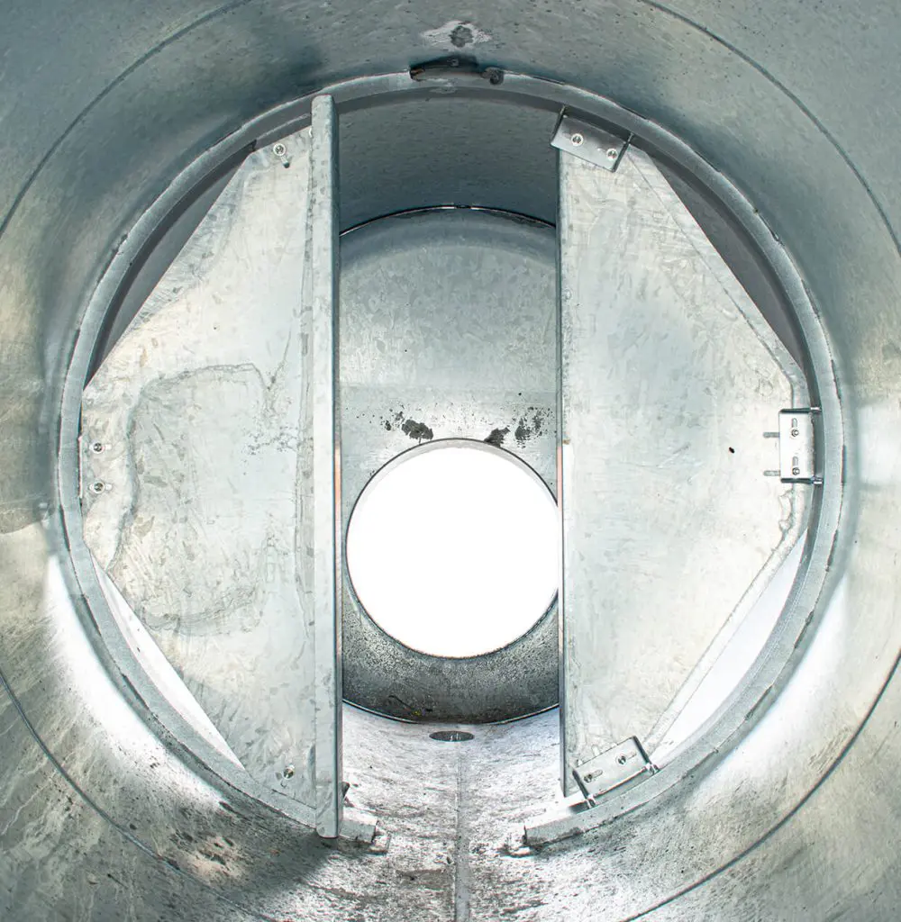 Is Galvanised Steel Better than Paint for Effluent Equipment? 3 Galvanised steel inside and out, the view inside a Nevada Slurry Tanker, showing the internal baffle