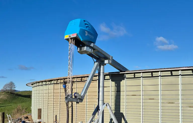 Nevada TankStir 710 at the side of an above ground tank