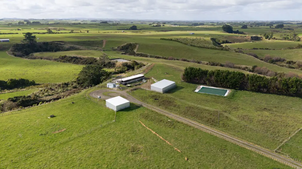 Effluent Bladders - What Happens if they Leak? 1 Drone shot of Trevor McCallums Nevada Bladder Tank in South Taranaki NZ