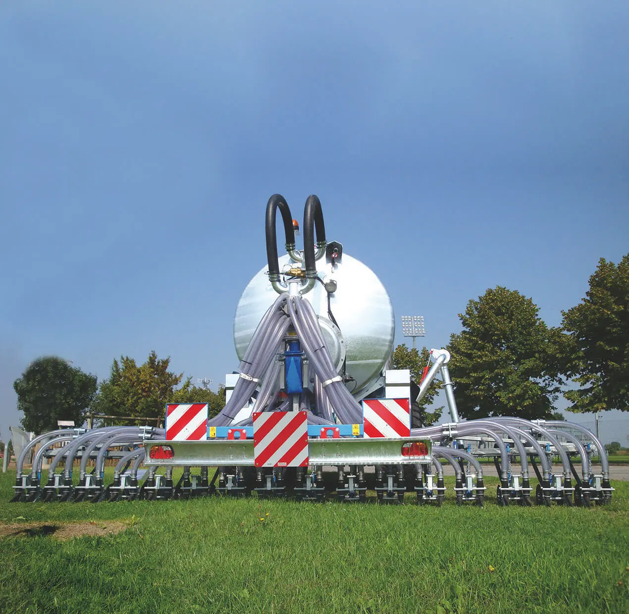 Nevada Disc Injector applicator option for slurry tankers