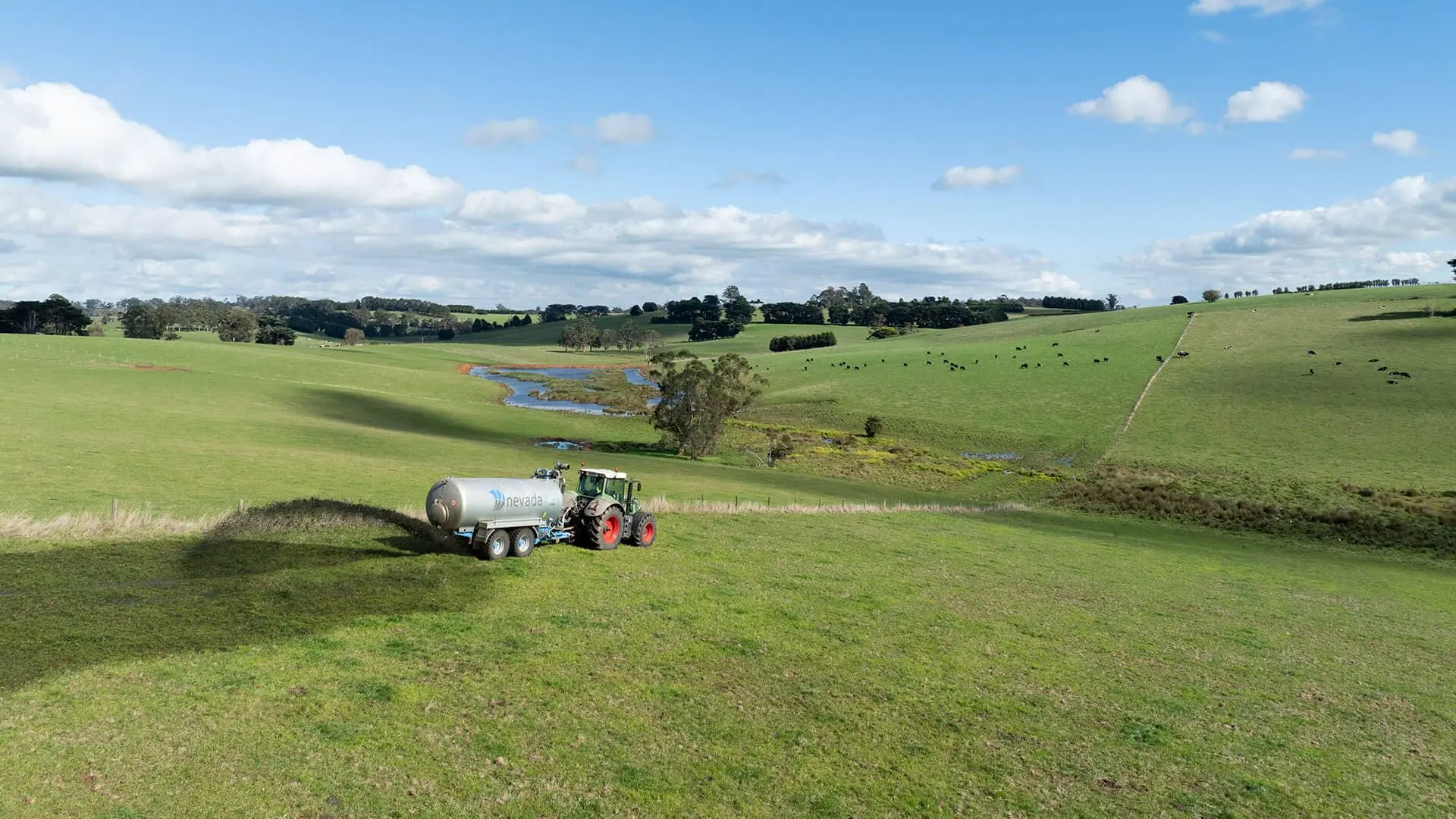 Will Councils Ban Splash Plate Spreading? 1 Nevada Tandem Slurry Tanker Splash Plate in Australia