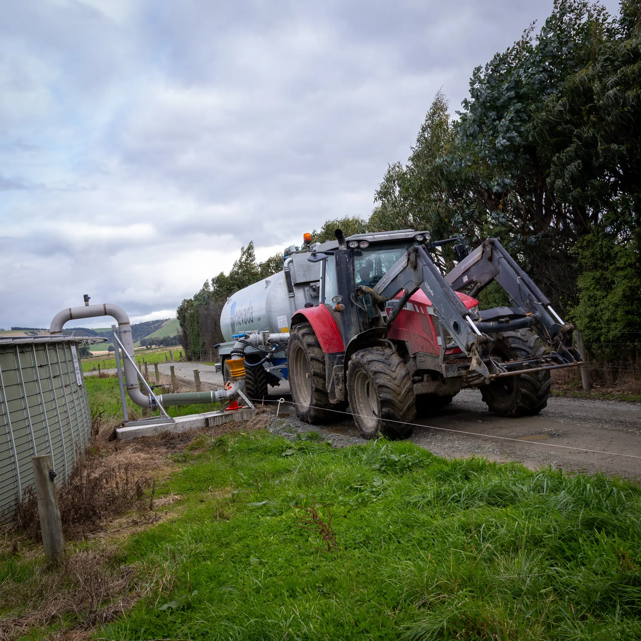 How an Electric Stirrer and Effluent Tanker Work Together 2 Vincent-Loading-Nevada-Slurry-Tanker