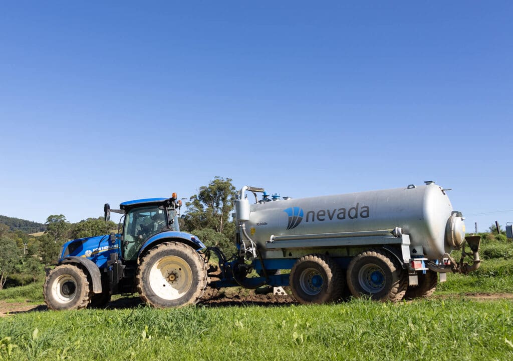 Working a Slurry Tanker on Rolling Hills 3 Nevada 10,000L Tandem Slurry Tanker