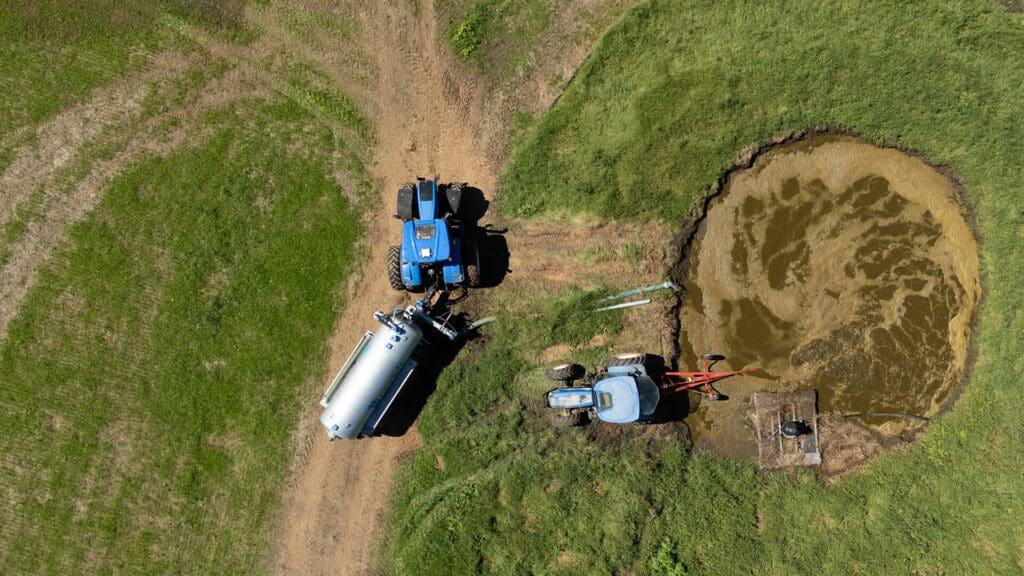 Working a Slurry Tanker on Rolling Hills 1 Nevada 10,000L Tandem Slurry Tanker