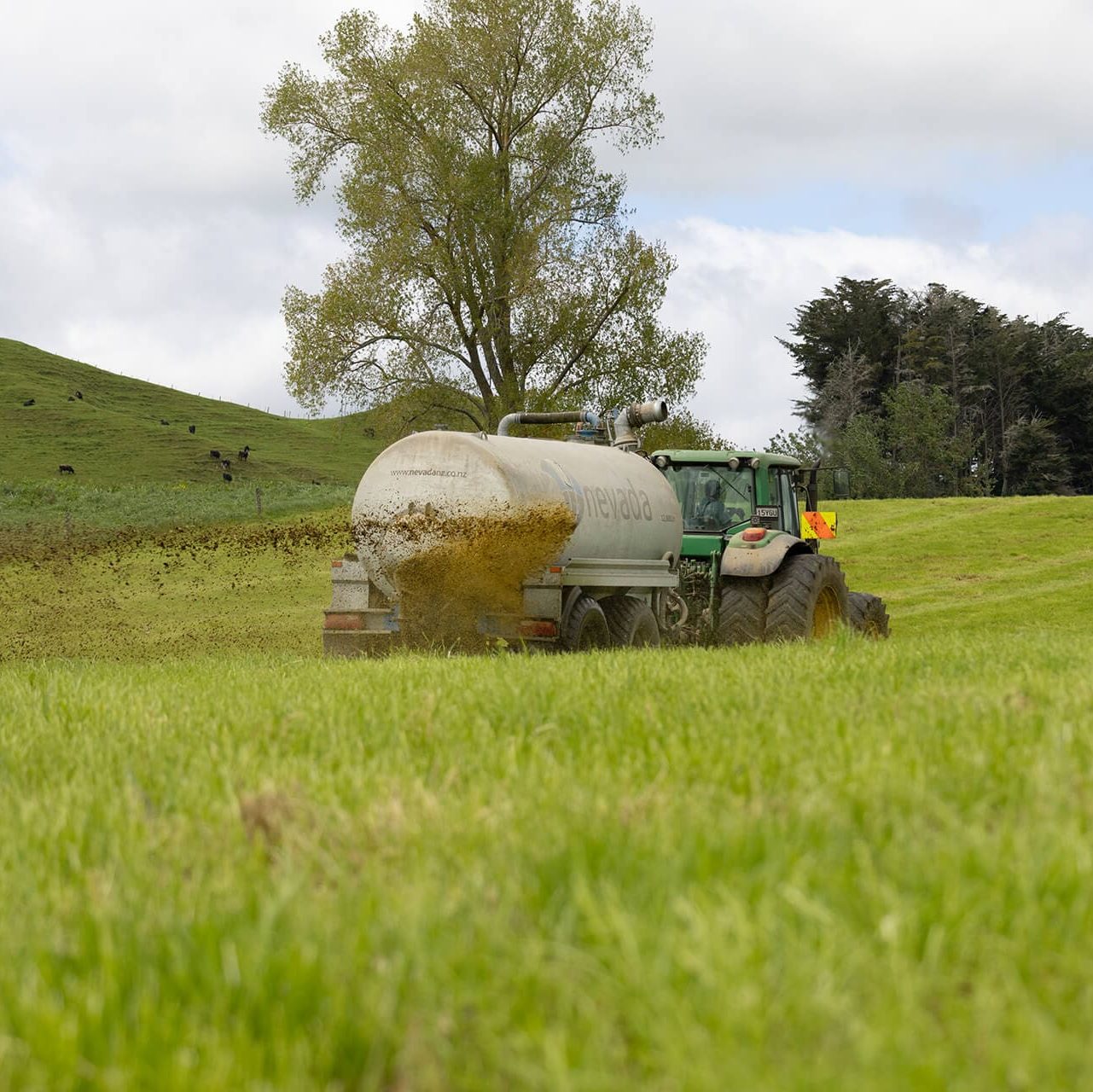 Slurry Tankers - Low Application of Effluent 1 Nevada 12800L Tandem Slurry Tanker spreading effluent with RainWave