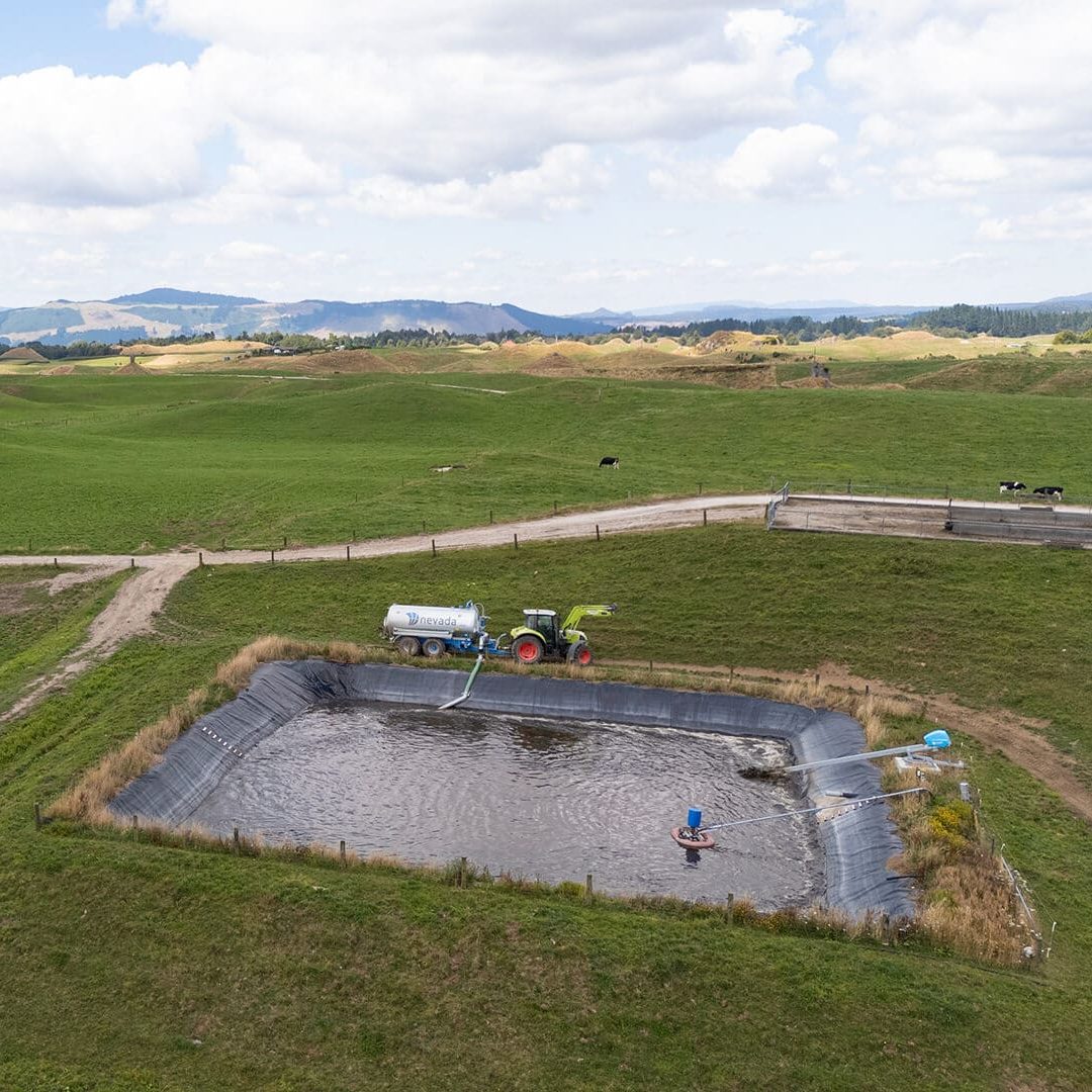 5 Cost Effective Strategies for Effluent Management Systems 1 Nevada Centrifugal pump, 10,000L Slurry tanker and Electric Stirrer at an Effluent Pond